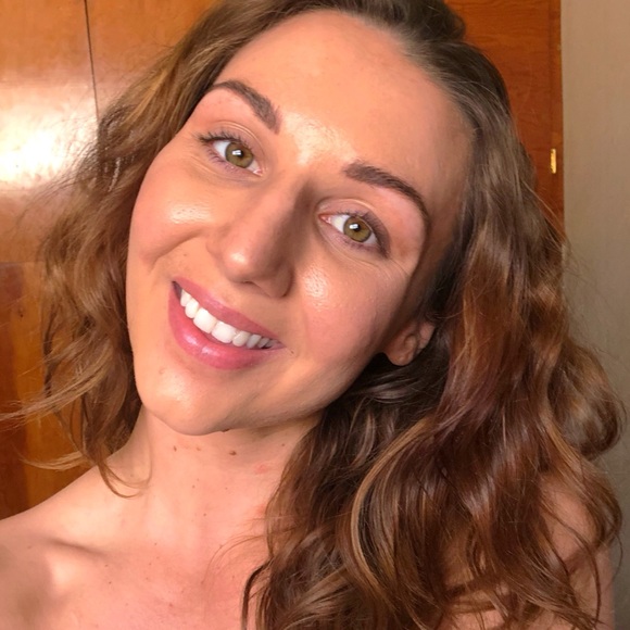 Meet your Posher, Anna - Picture 1 of 1